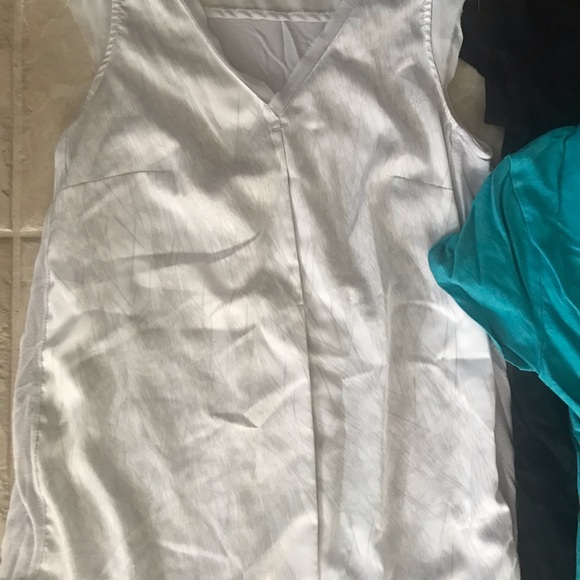 XS Maternity wardrobe- shorts are a size 2 - Picture 9 of 9